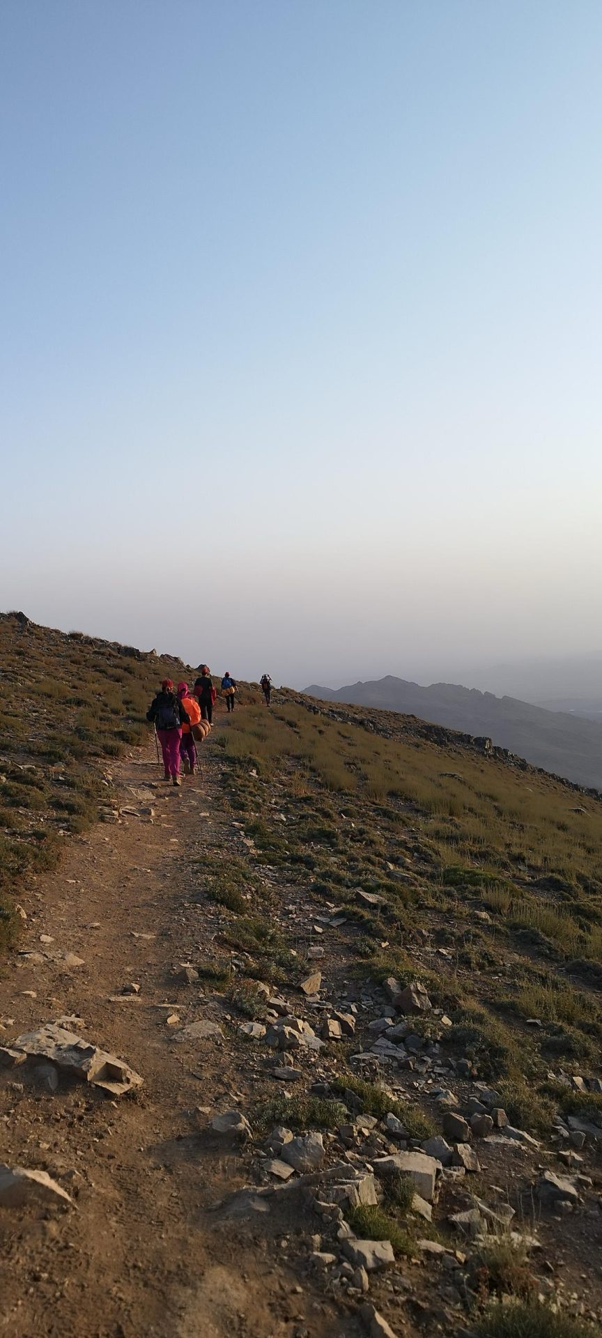 صعود به قله برف انبار قم باشگاه کوهنوردی زاگرس
