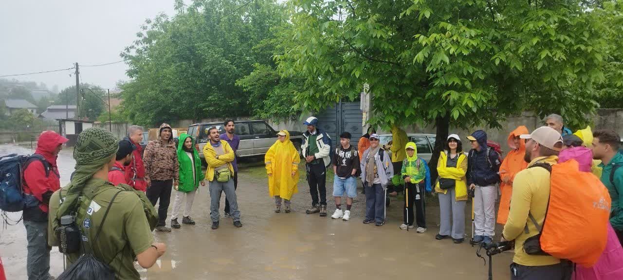 پیمایش جنگلی به سمت آبشار اسکلیم باشگاه زاگرس